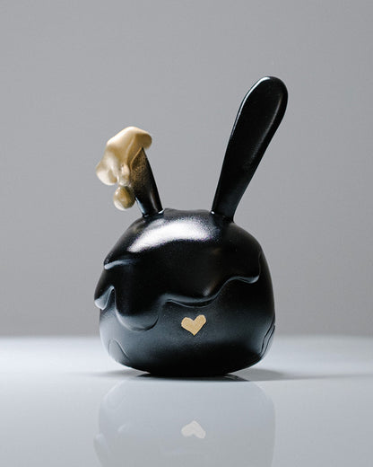 Art Toy (Black Gold)